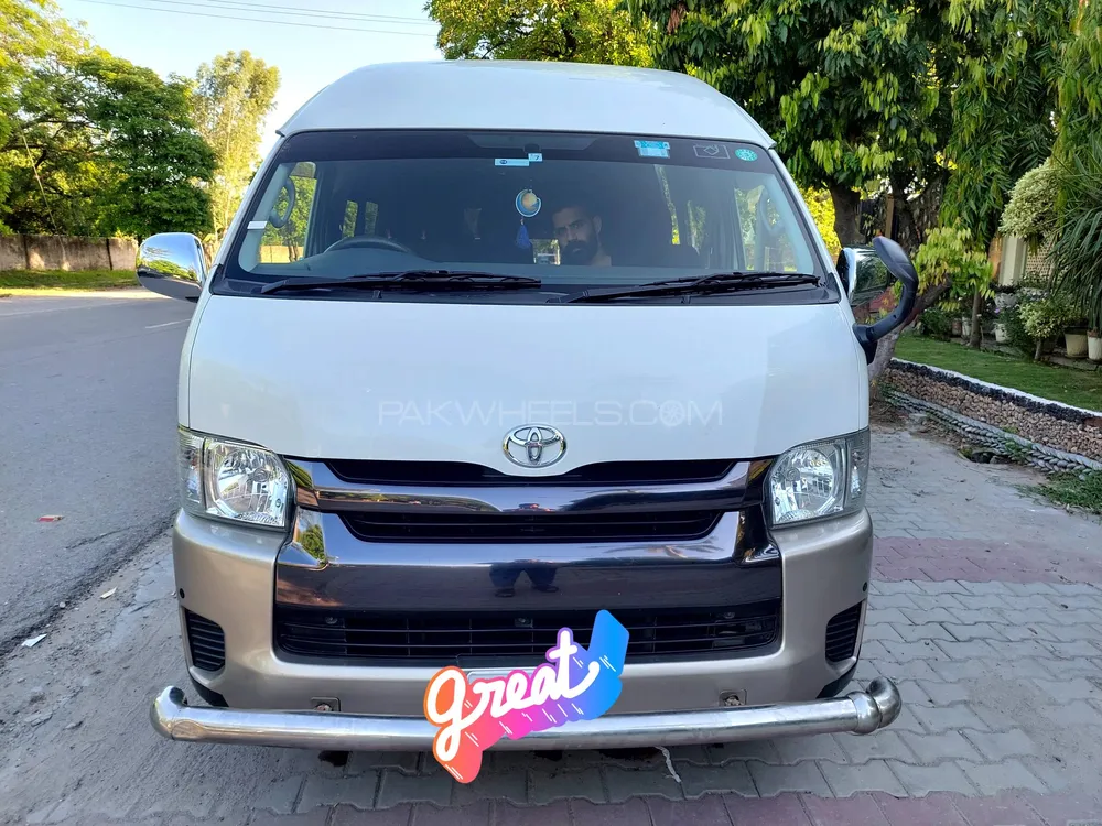 Toyota Hiace 2017 for Sale in Sialkot Image-1