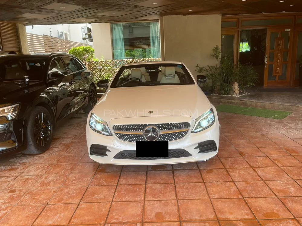 Mercedes Benz C Class 2018 for Sale in Lahore Image-1