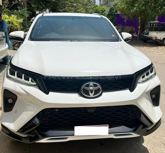 Toyota Fortuner 2023 for Sale in Karachi Image-1