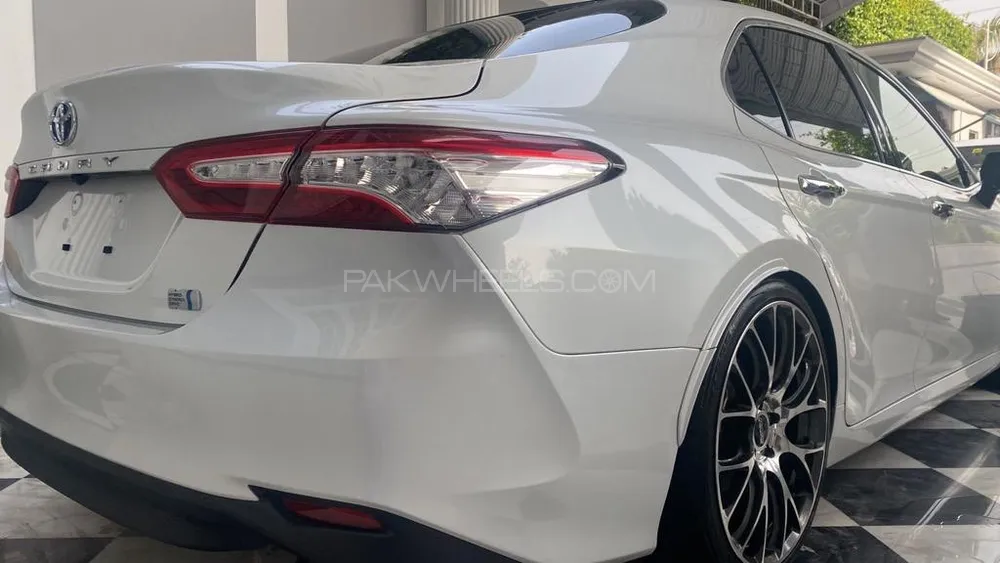 Toyota Camry 2018 for Sale in Peshawar Image-1