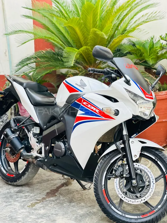 Honda CBR 150R 2017 for Sale Image-1