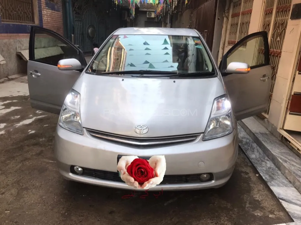 Toyota Prius 2007 for Sale in Lahore Image-1