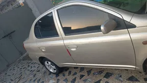 Toyota Platz F 1.0 2002 for Sale