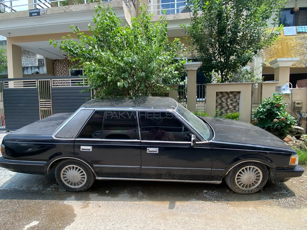 Toyota Crown Royal Saloon 1985 for sale in Islamabad | PakWheels