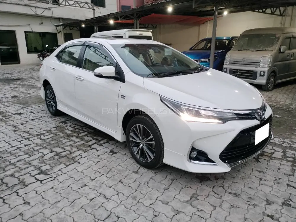 Toyota Corolla 2022 for Sale in Lahore Image-1