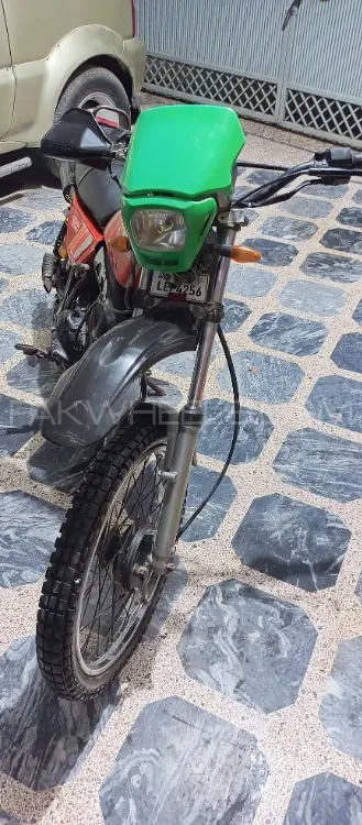 Suzuki 100 1997 for Sale Image-1