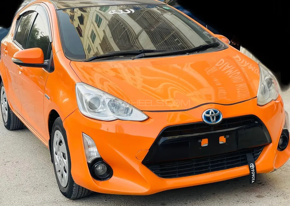 Toyota Aqua 2015 for Sale in Karachi Image-1