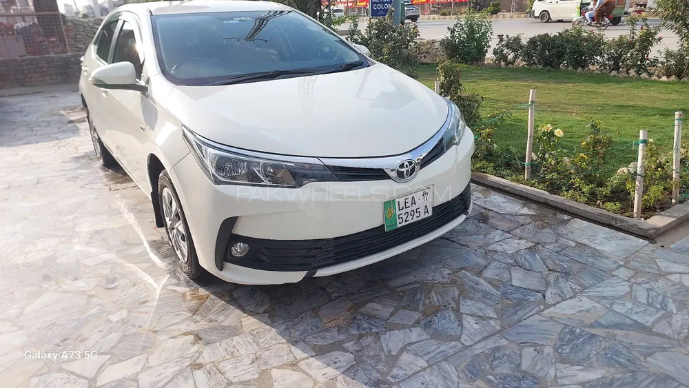 Toyota Corolla 2017 for Sale in Peshawar Image-1