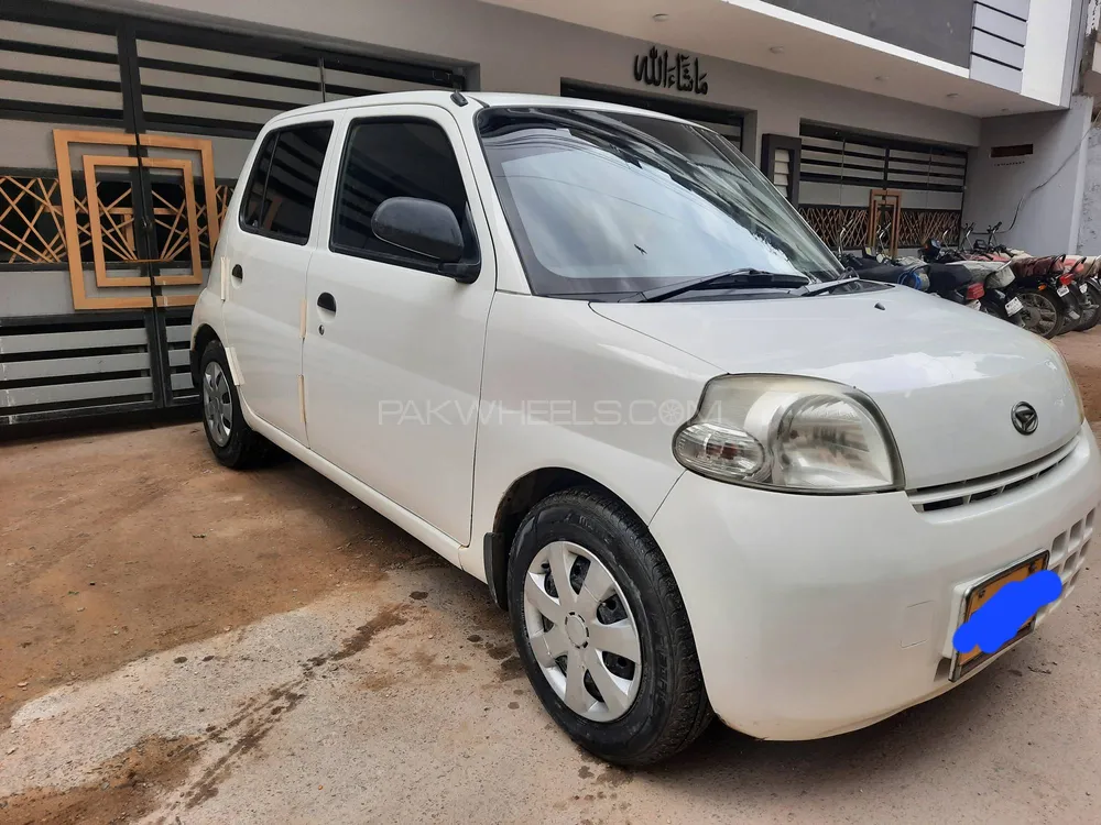 Daihatsu Esse 2009 for Sale in Karachi Image-1