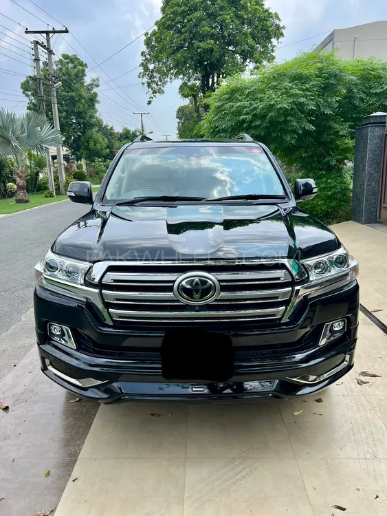 Toyota Land Cruiser 2017 for Sale in Lahore Image-1