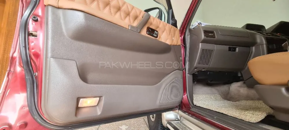 مٹسوبیشی پجیرو 1997 for Sale in لاہور مٹسوبیشی پجیرو 1997 for Sale in لاہور Image-7