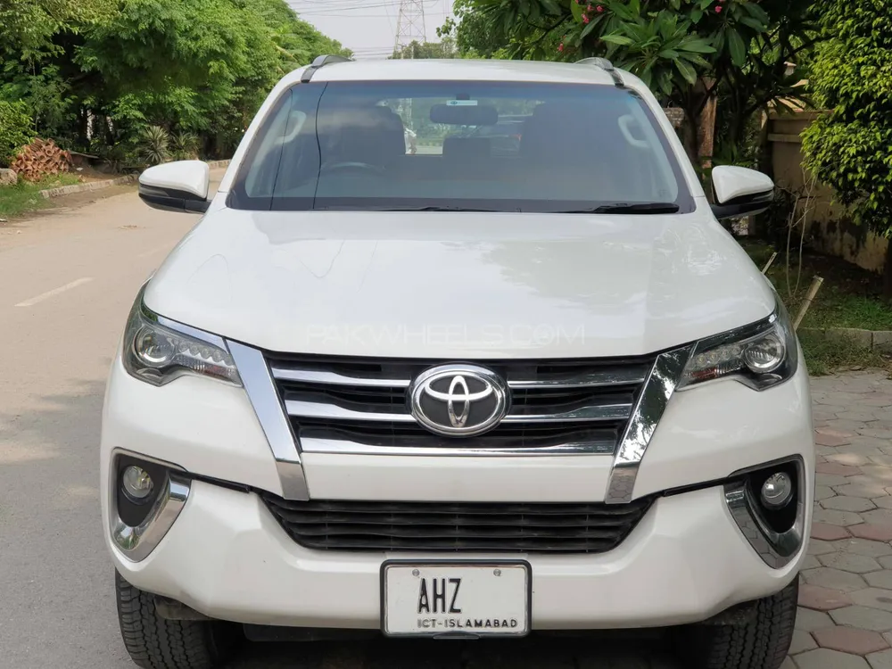 Toyota Fortuner 2018 for Sale in Lahore Image-1