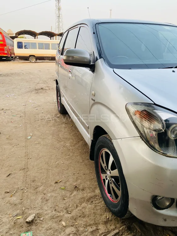 Toyota Avanza 2010 for Sale in Khanpur Image-1