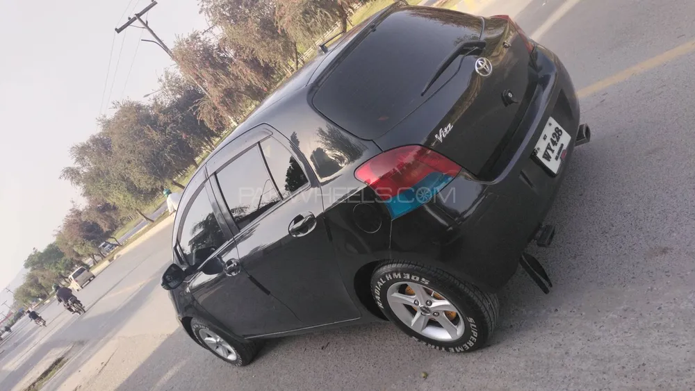 Toyota Vitz 2010 for Sale in Islamabad Image-1
