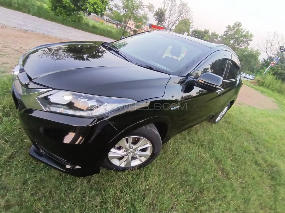 Honda Vezel 2016 for Sale in Rawalpindi Image-1