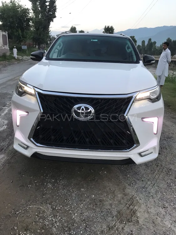 Toyota Fortuner 2017 for Sale in Toba Tek Singh Image-1