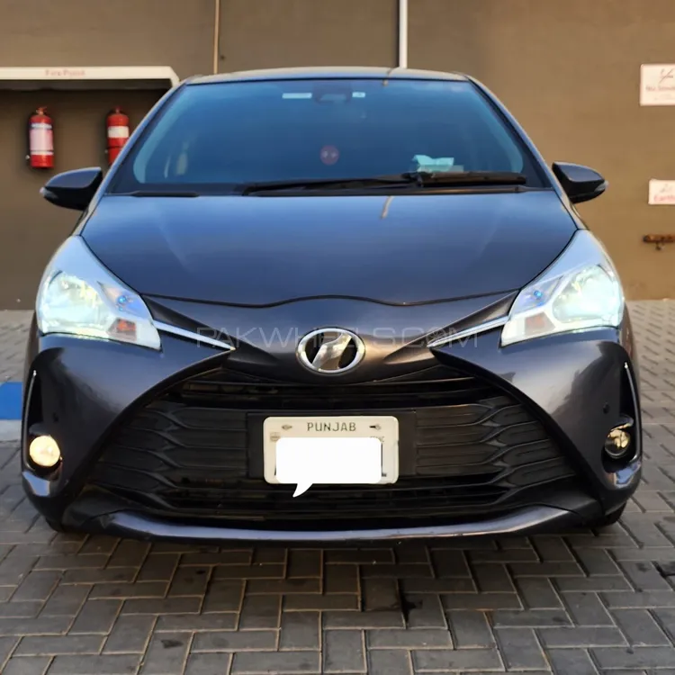Toyota Vitz 2018 for Sale in Lahore Image-1