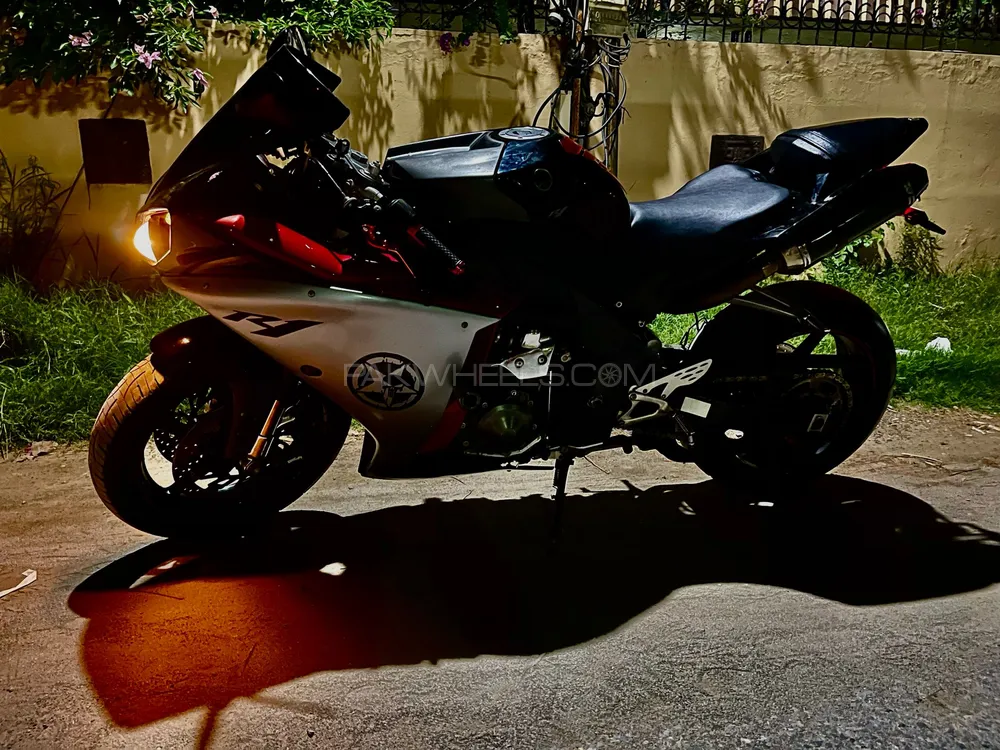 Yamaha YZF-R1 2009 for Sale Image-1