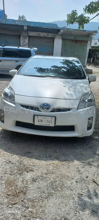 Toyota Prius 2010 for Sale in Abbottabad Image-1