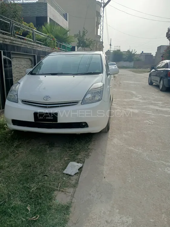 Toyota Prius 2007 for Sale in Jauharabad Image-1