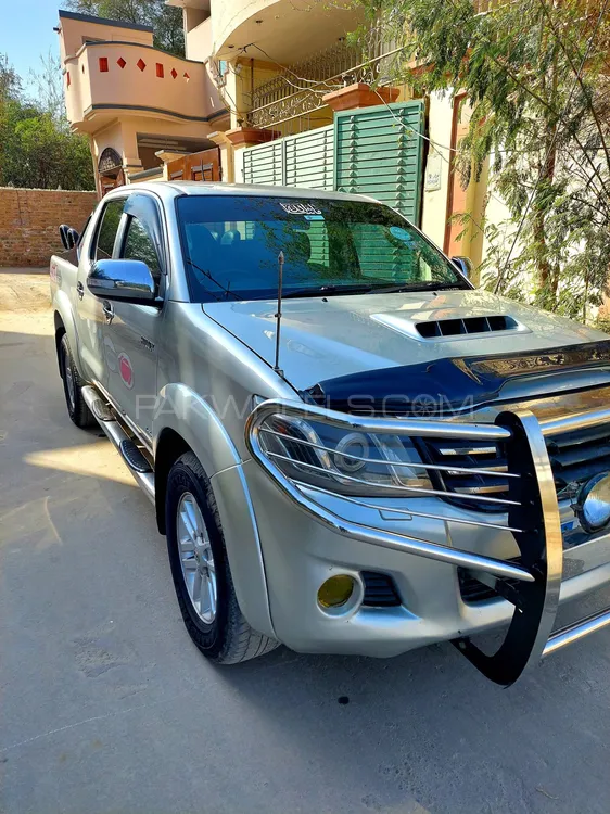 Toyota Hilux 2013 for Sale in D.G.Khan Image-1
