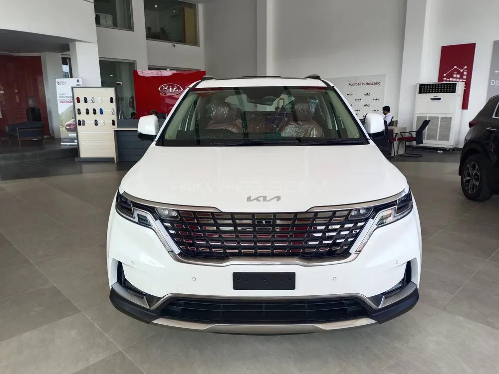 KIA Carnival 2023 for Sale in Lahore Image-1