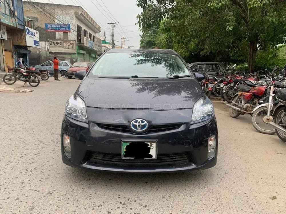 Toyota Prius 2011 for Sale in Lahore Image-1