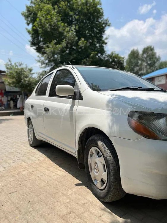 Toyota Platz 2001 for Sale in Abbottabad Image-1