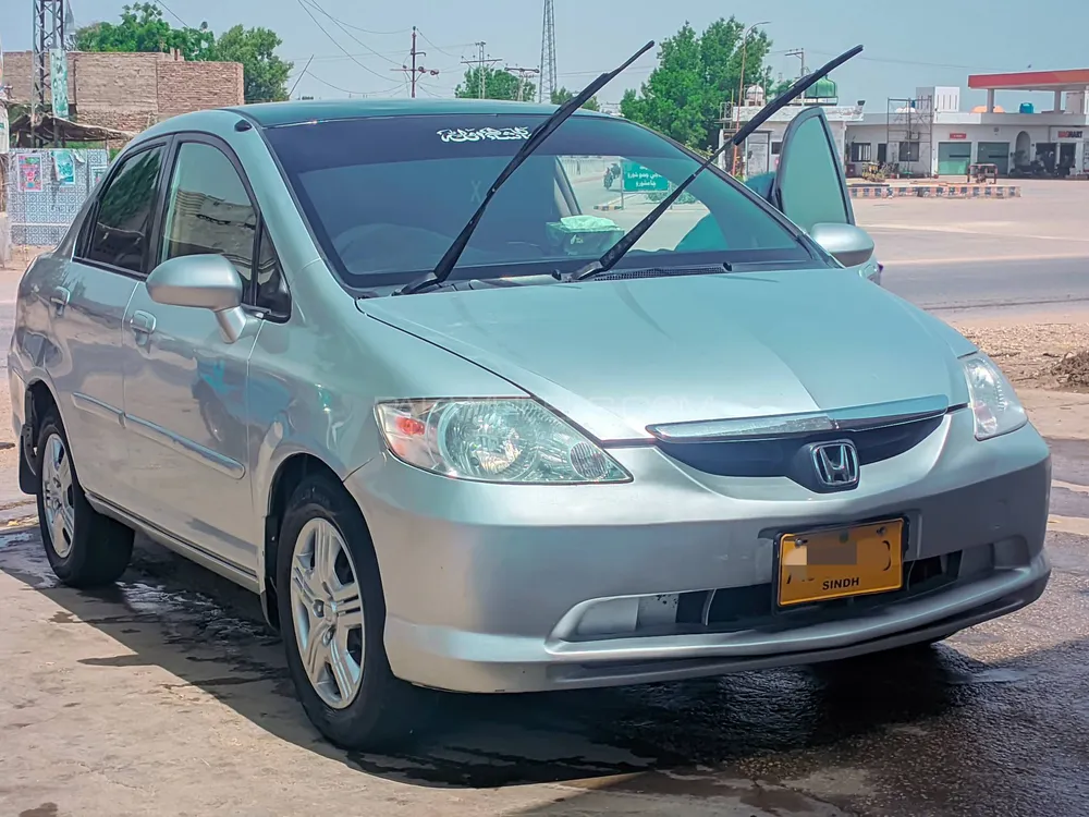 Honda City 2005 for Sale in Hyderabad Image-1