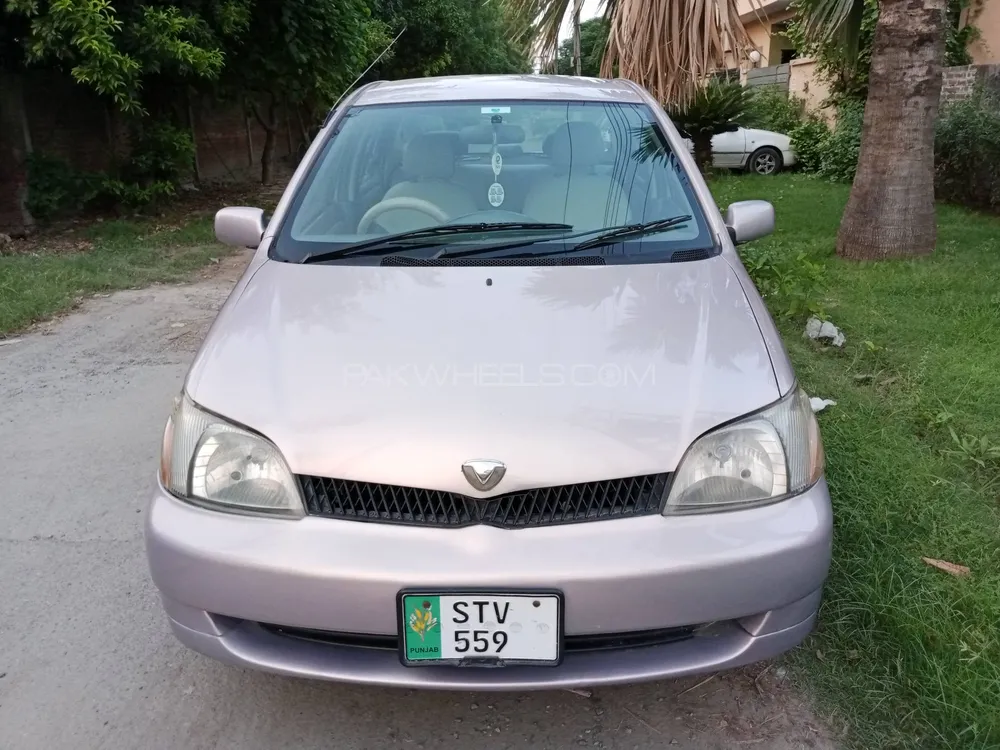 Toyota Platz 2001 for Sale in Lahore Image-1