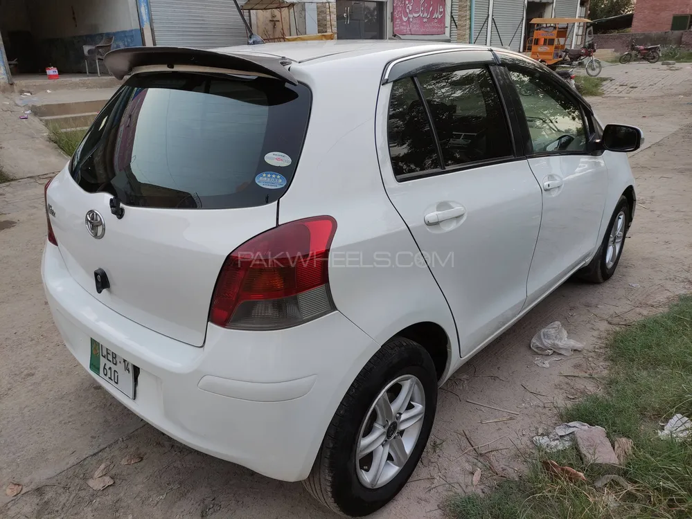 Toyota Vitz 2014 for Sale in Gujrat Image-1