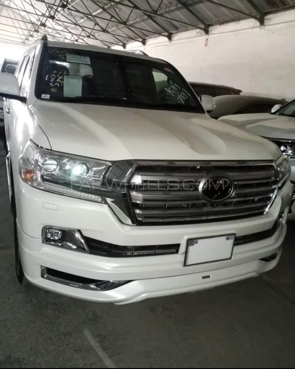 Toyota Land Cruiser 2017 for Sale in Islamabad Image-1