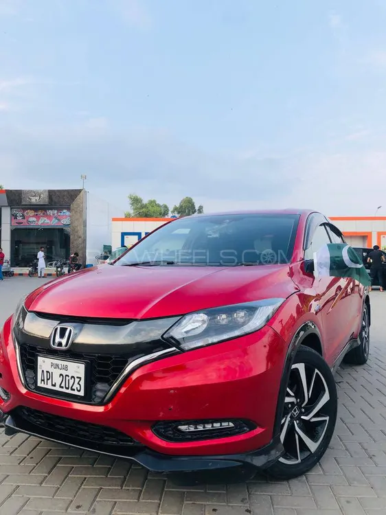 Honda Vezel 2017 for Sale in Sialkot Image-1