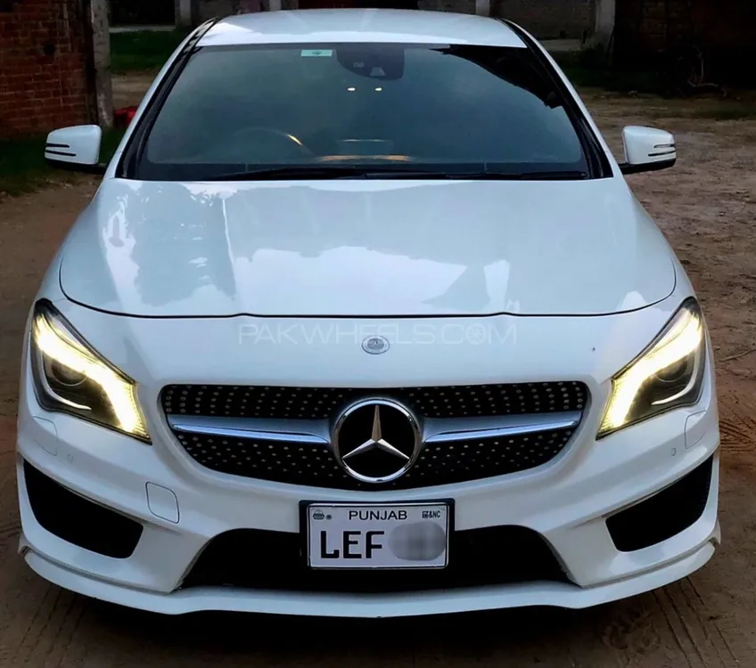 مرسڈیز بینز سی ایل اے کلاس 2015 for Sale in منڈی بہاؤ الدین Image-1