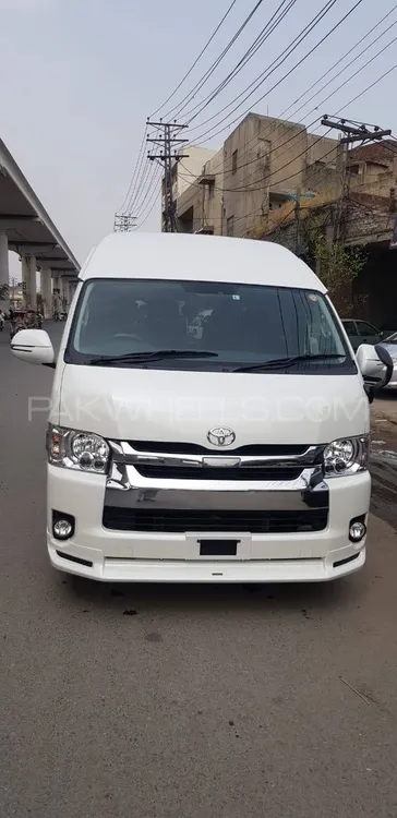 Toyota Hiace 2018 for Sale in Lahore Image-1