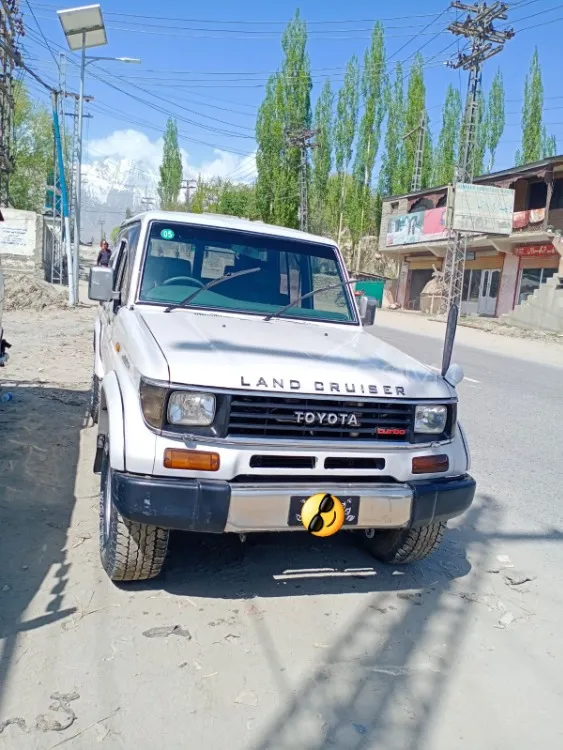Toyota Land Cruiser 1992 for Sale in Skardu Image-1