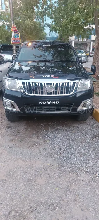 Toyota Hilux 2015 for Sale in Islamabad Image-1