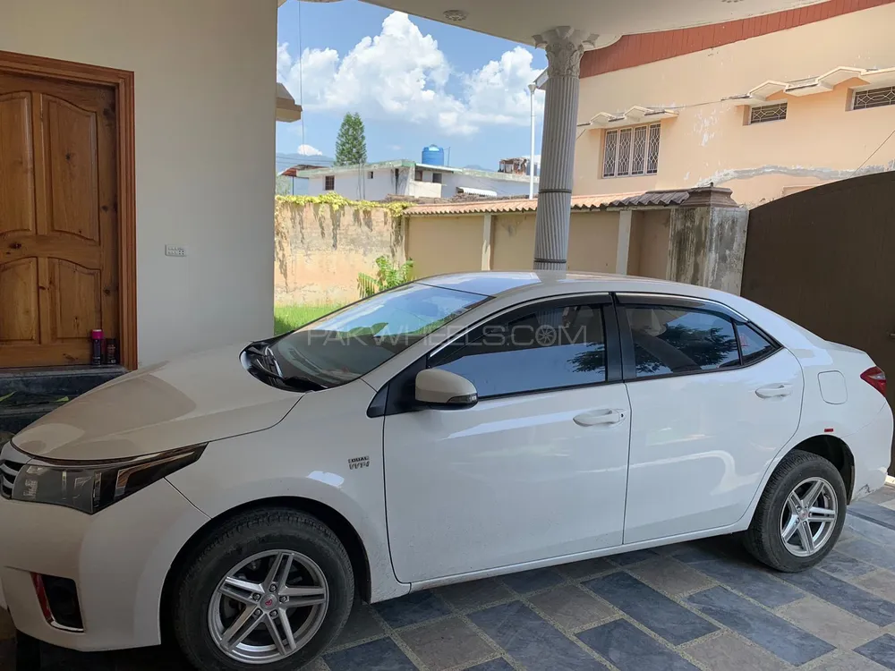 Toyota Corolla 2015 for Sale in Abbottabad Image-1