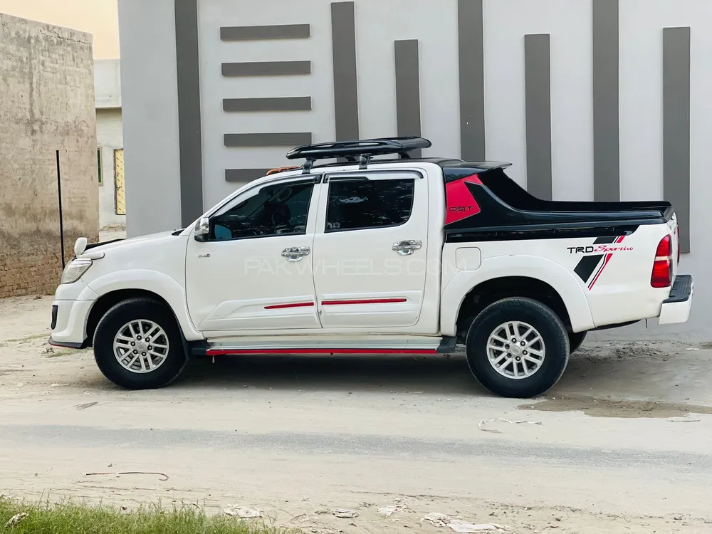 Toyota Hilux 2007 for Sale in Layyah Image-1