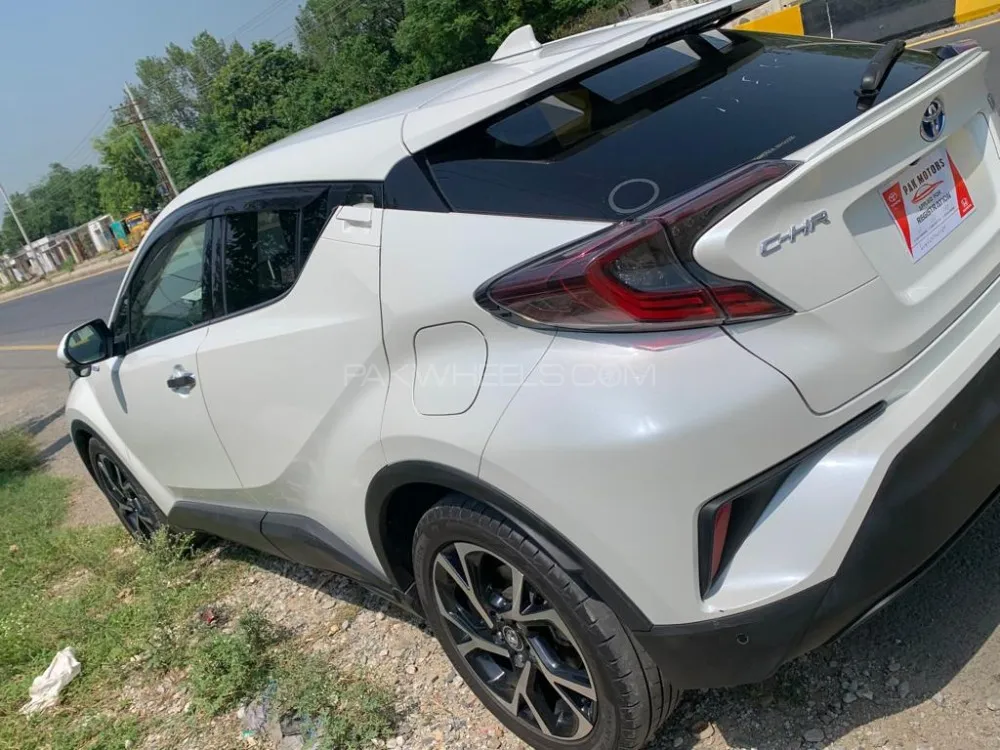 Toyota C-HR 2018 for Sale in Swabi Image-1