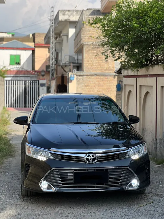 Toyota Camry 2011 for Sale in Abbottabad Image-1