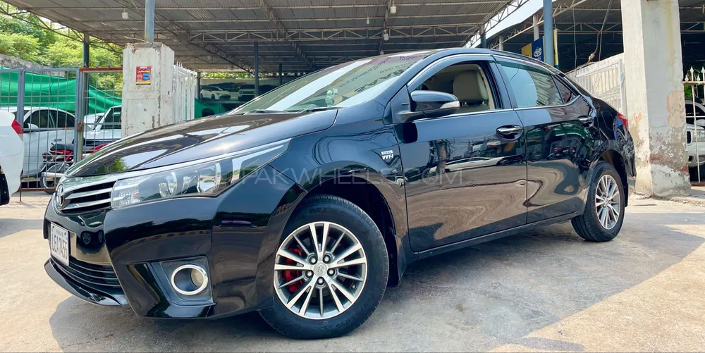 Toyota Corolla 2016 for Sale in Lahore Image-1