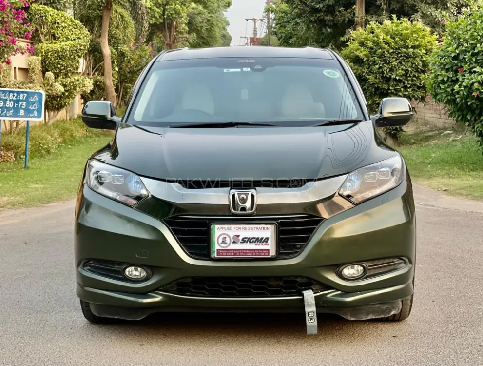 Honda Vezel 2017 for Sale in Lahore Image-1