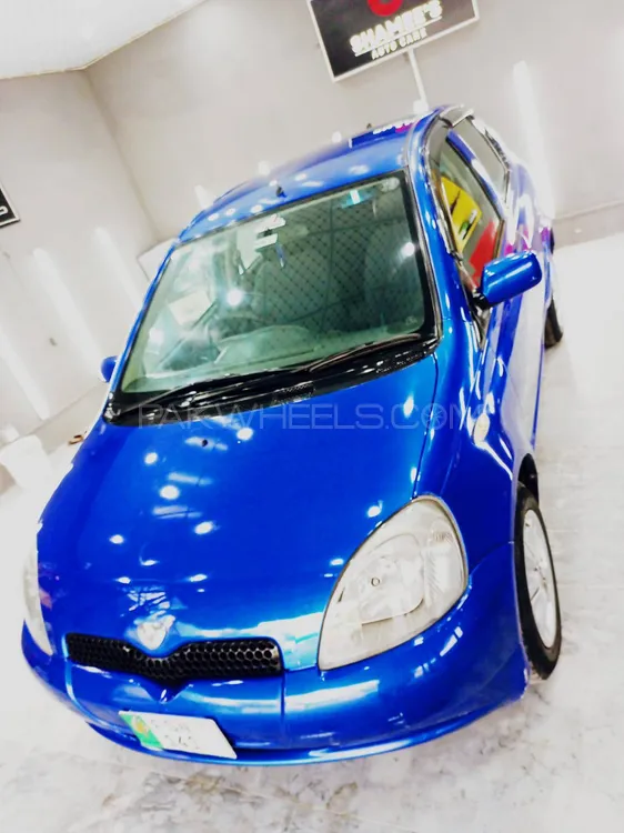 Toyota Vitz 2001 for Sale in Mardan Image-1
