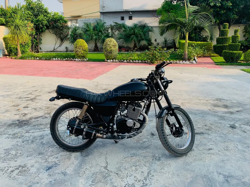 suzuki 150 gs 2014
