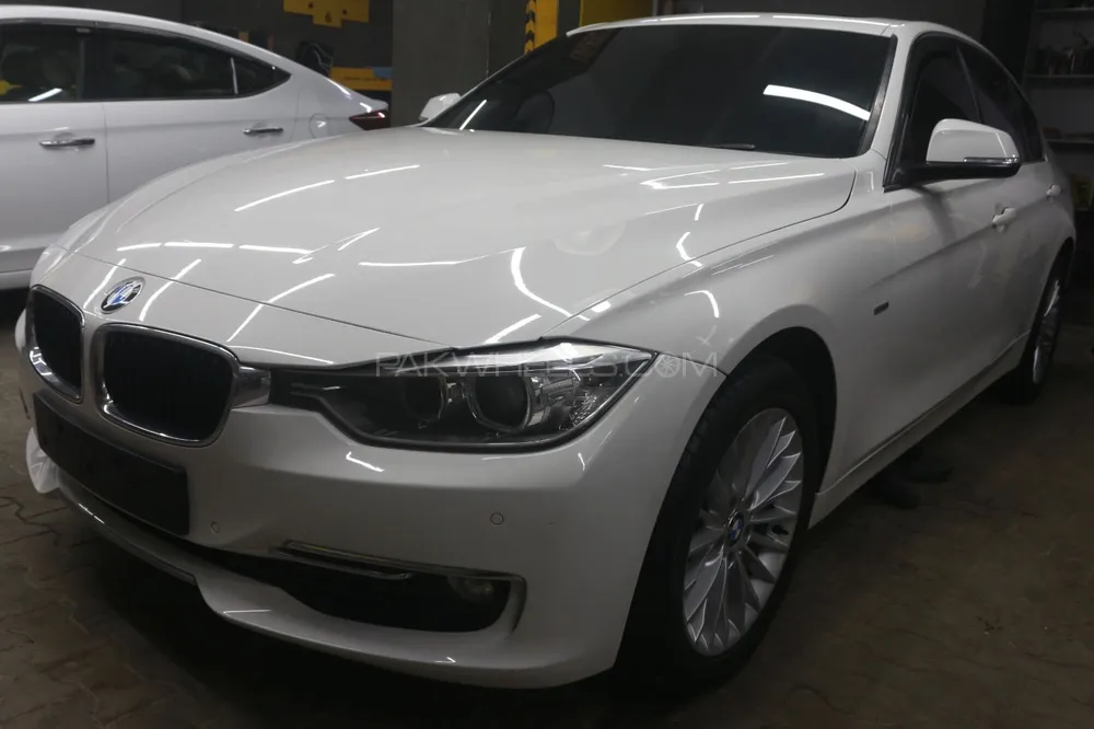 BMW 3 Series 2014 for Sale in Karachi Image-1