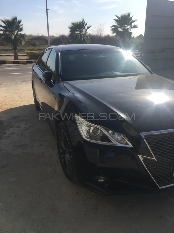 Toyota Crown 2013 for Sale in Islamabad Image-1