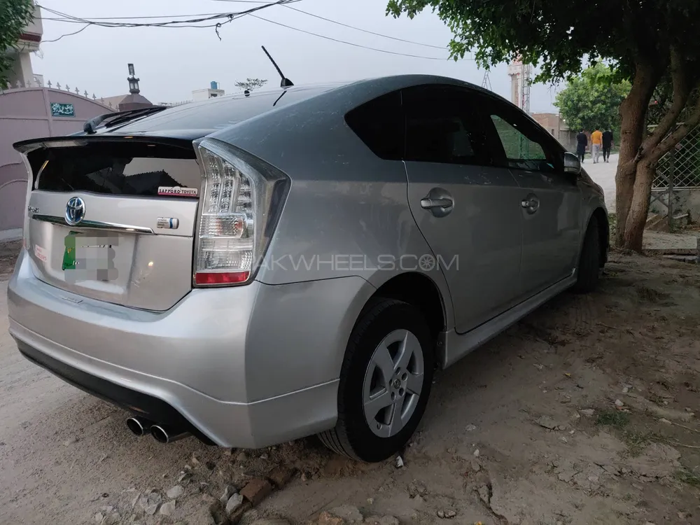 Toyota Prius 2009 for Sale in Layyah Image-1