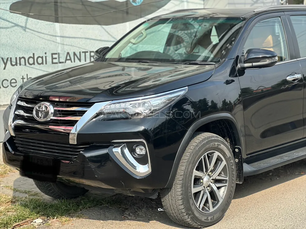 Toyota Fortuner 2019 for Sale in Lahore Image-1
