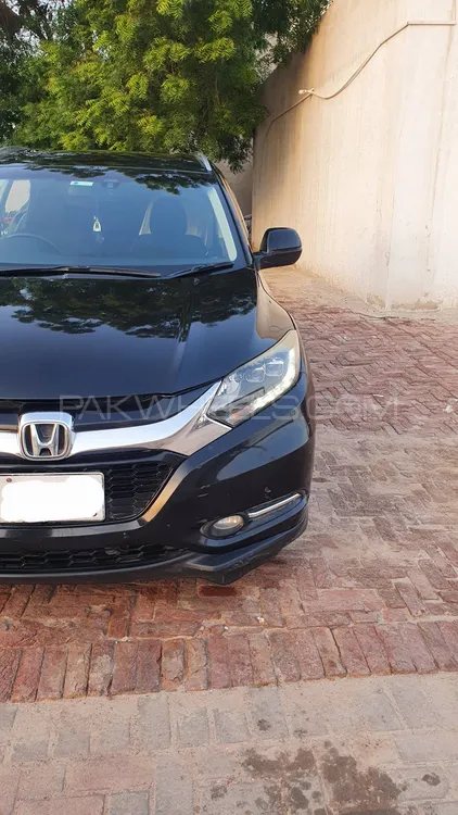 Honda Vezel 2014 for Sale in Islamabad Image-1